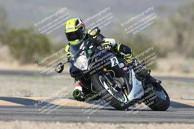 media/Jan-15-2026-Racers Edge (Thu) [[dfebeb70ab]]/2-A Group/Session 5 (Turn 5)/